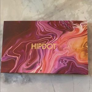 HIPDOT eyeshadow pallets